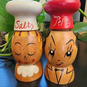 Vintage Salty Peppy Handpainted Carved Salt n Pepper Shakers Woodpecker Woodware